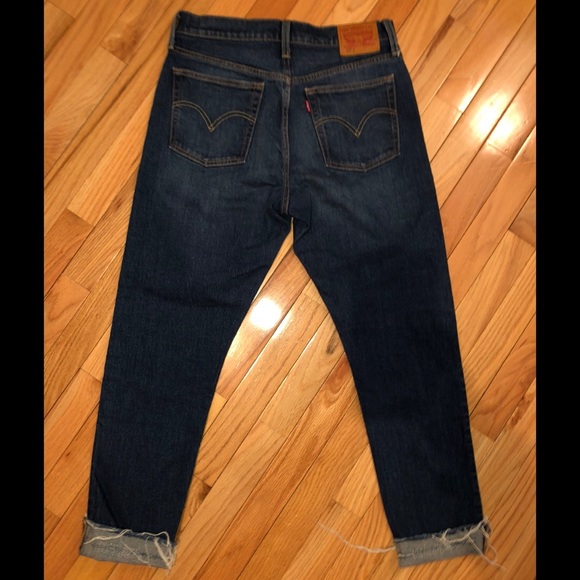 Women’s Levi’s - Picture 2 of 3